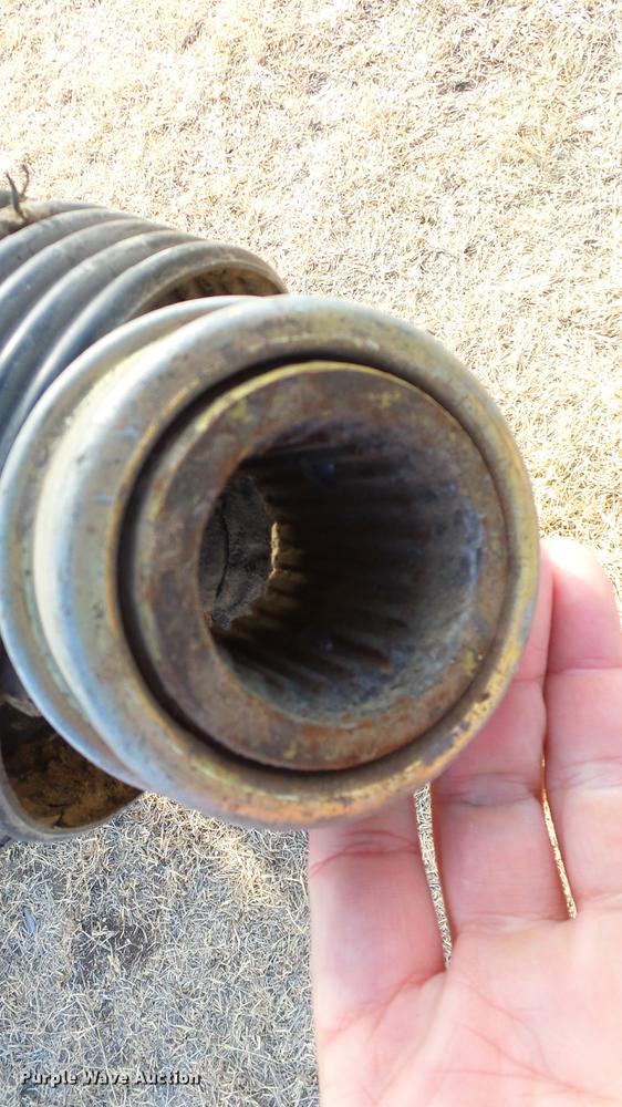 image for item DC2378 Kinze AW1040 row crop grain cart