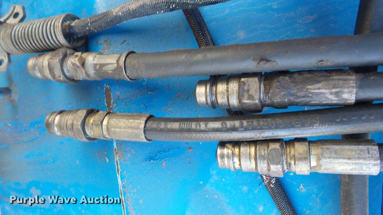 image for item DC2378 Kinze AW1040 row crop grain cart