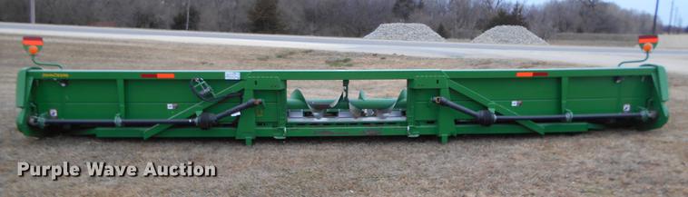image for item DC2386 2011 John Deere 612C corn head