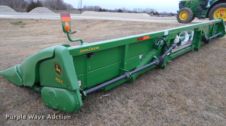 image for item DC2386 2011 John Deere 612C corn head