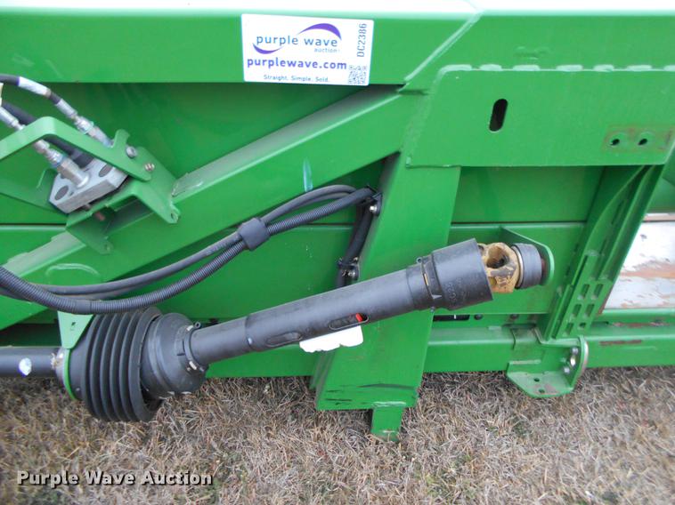 image for item DC2386 2011 John Deere 612C corn head