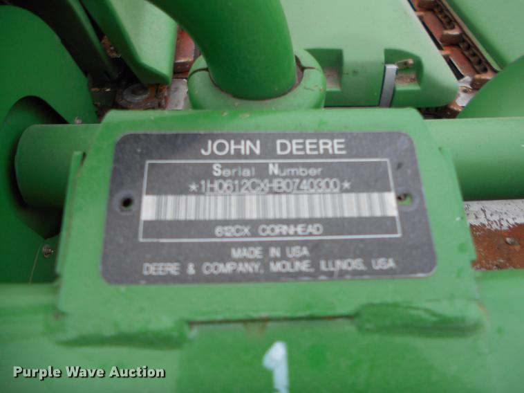 image for item DC2386 2011 John Deere 612C corn head