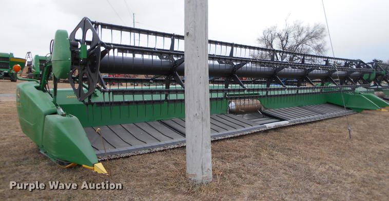 image for item DC2387 2013 John Deere 635FD flex draper head