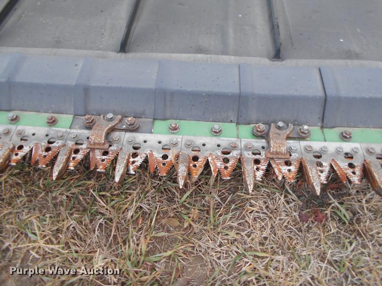 image for item DC2387 2013 John Deere 635FD flex draper head