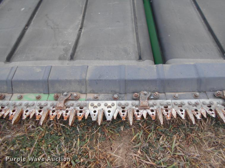 image for item DC2387 2013 John Deere 635FD flex draper head