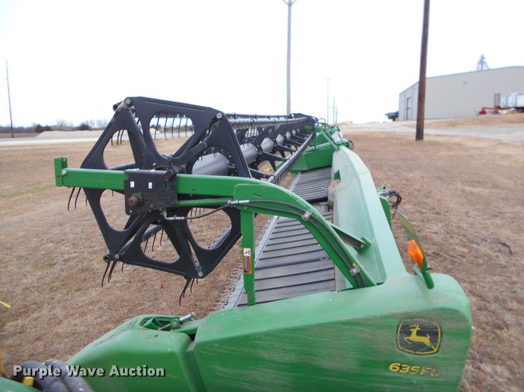 image for item DC2388 2013 John Deere 635FD flex draper head