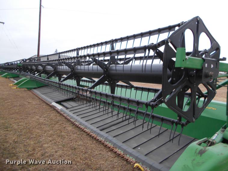 image for item DC2389 2013 John Deere 635FD flex draper head
