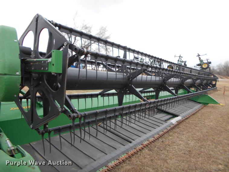 image for item DC2389 2013 John Deere 635FD flex draper head