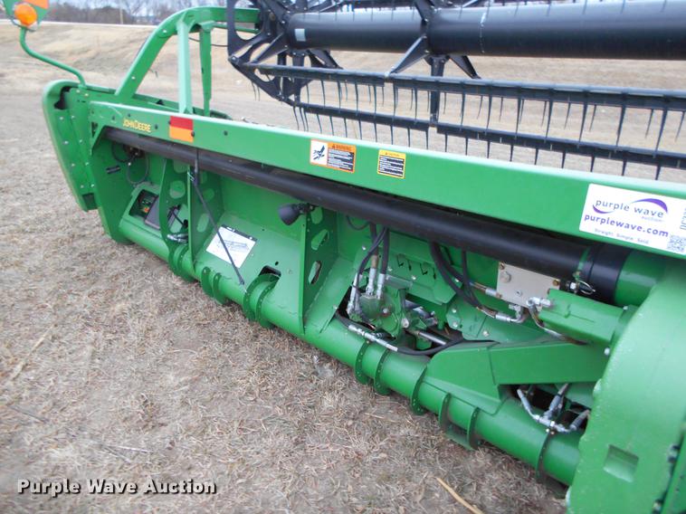 image for item DC2389 2013 John Deere 635FD flex draper head
