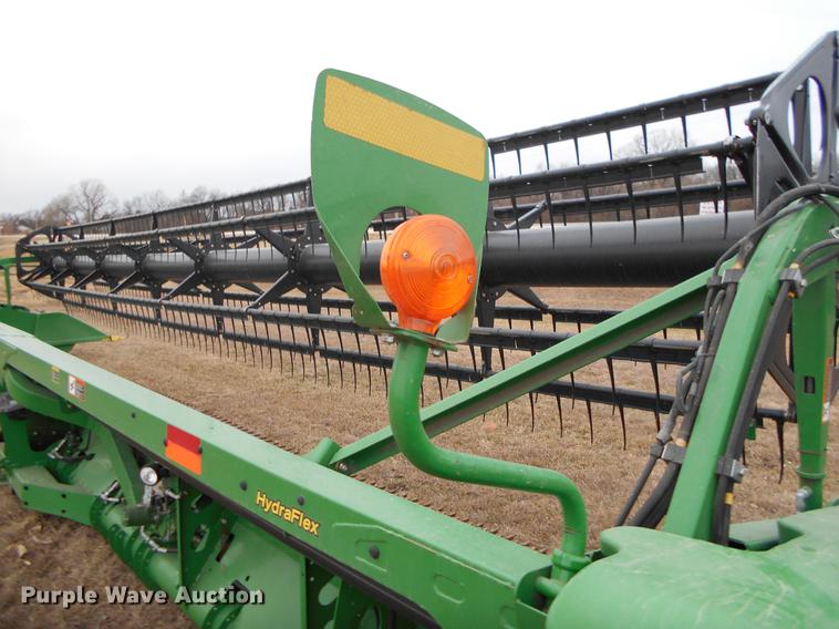 image for item DC2389 2013 John Deere 635FD flex draper head