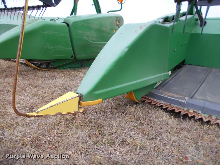 image for item DC2389 2013 John Deere 635FD flex draper head