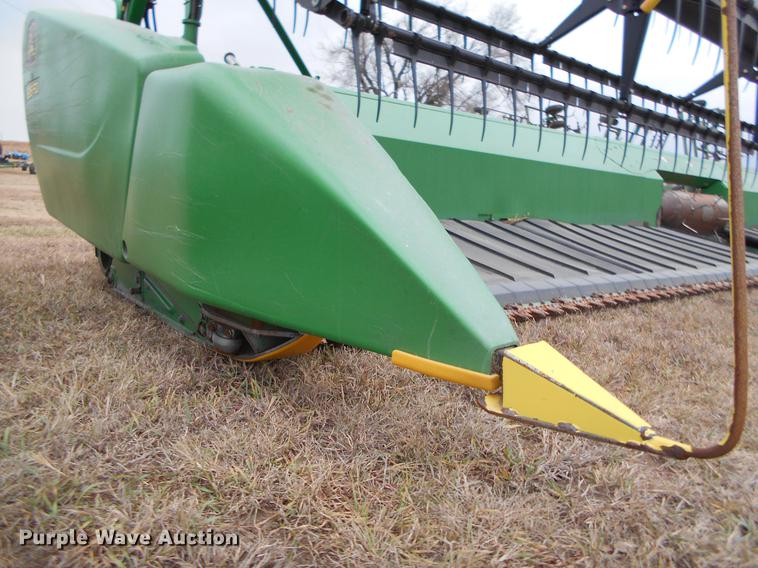 image for item DC2389 2013 John Deere 635FD flex draper head