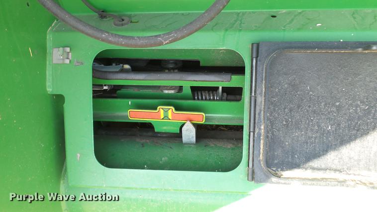 image for item DC2389 2013 John Deere 635FD flex draper head