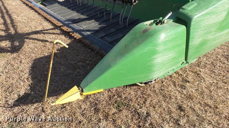 image for item DC2389 2013 John Deere 635FD flex draper head
