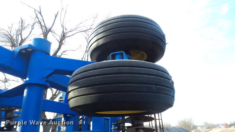 image for item DC2393 2013 Landoll 7450-39 VT Plus vertical tillage