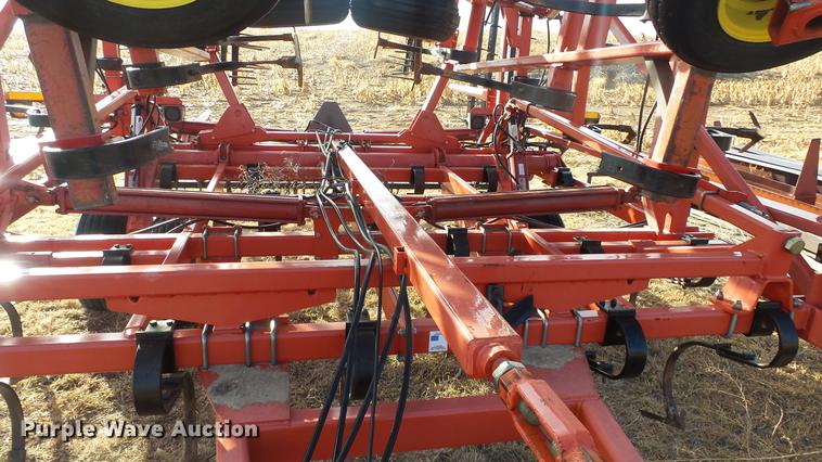 image for item DC2403 2006 Sunflower 5055-50 field cultivator