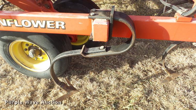 image for item DC2403 2006 Sunflower 5055-50 field cultivator