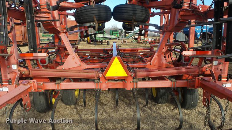 image for item DC2403 2006 Sunflower 5055-50 field cultivator