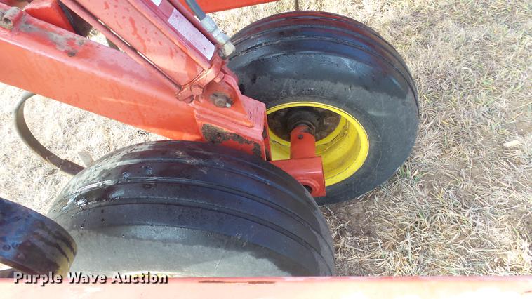 image for item DC2403 2006 Sunflower 5055-50 field cultivator