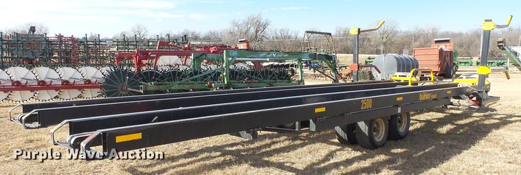 image for item DC2408 2008 Buhler BM2500 bale carrier