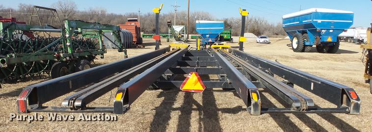 image for item DC2408 2008 Buhler BM2500 bale carrier