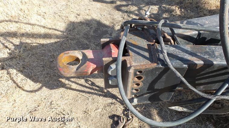 image for item DC2408 2008 Buhler BM2500 bale carrier