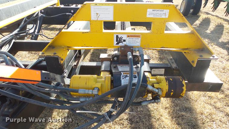 image for item DC2408 2008 Buhler BM2500 bale carrier