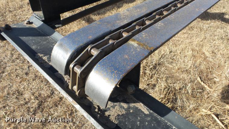 image for item DC2408 2008 Buhler BM2500 bale carrier