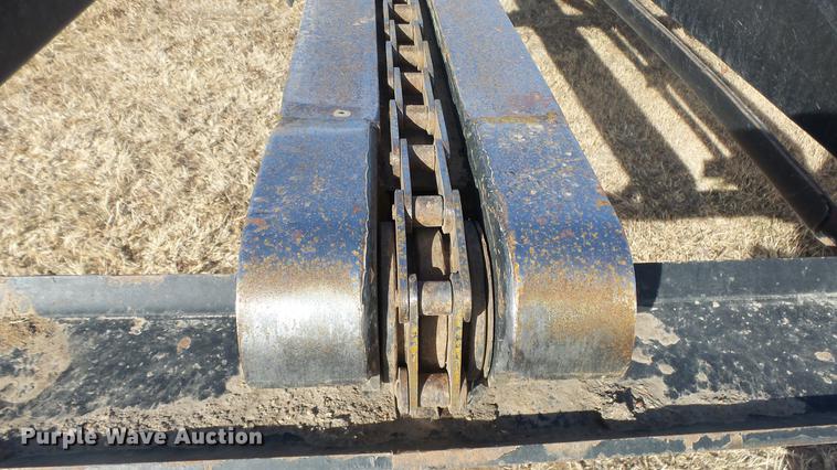 image for item DC2408 2008 Buhler BM2500 bale carrier