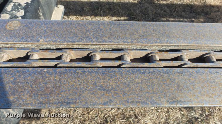 image for item DC2408 2008 Buhler BM2500 bale carrier