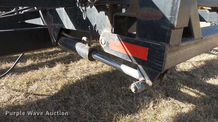 image for item DC2408 2008 Buhler BM2500 bale carrier