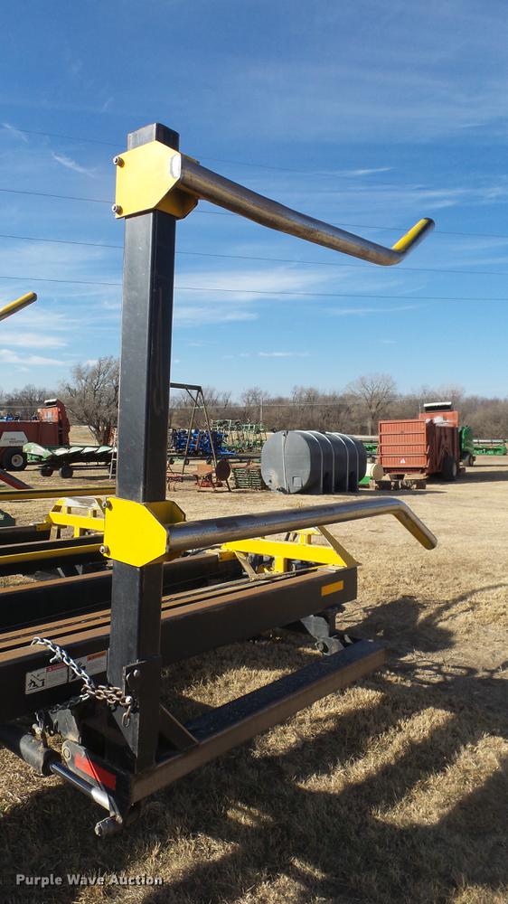 image for item DC2408 2008 Buhler BM2500 bale carrier