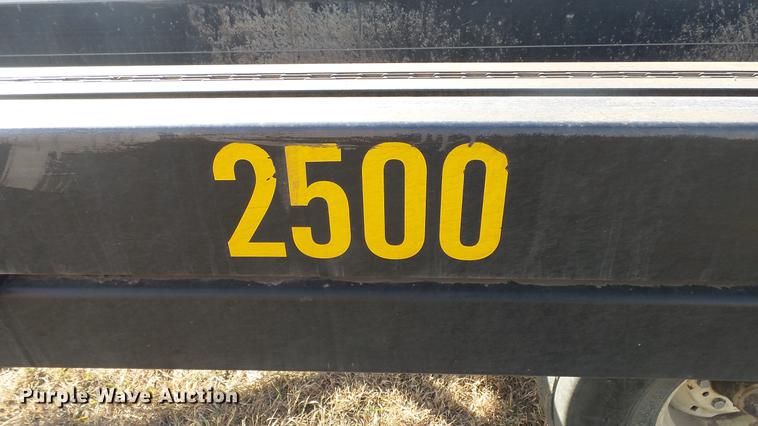 image for item DC2408 2008 Buhler BM2500 bale carrier