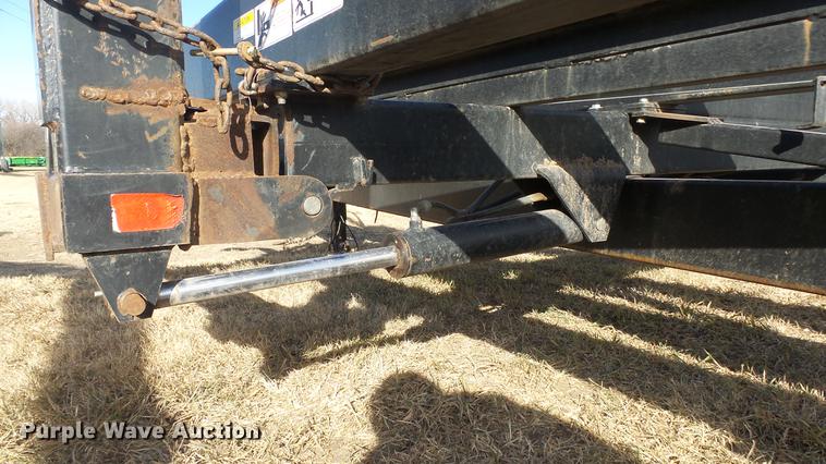 image for item DC2408 2008 Buhler BM2500 bale carrier