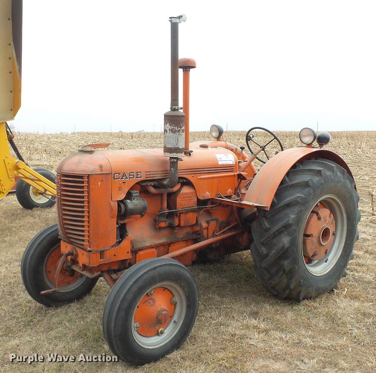 image for item DC2410 Case D tractor
