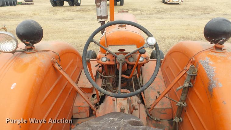 image for item DC2410 Case D tractor