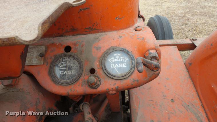 image for item DC2410 Case D tractor