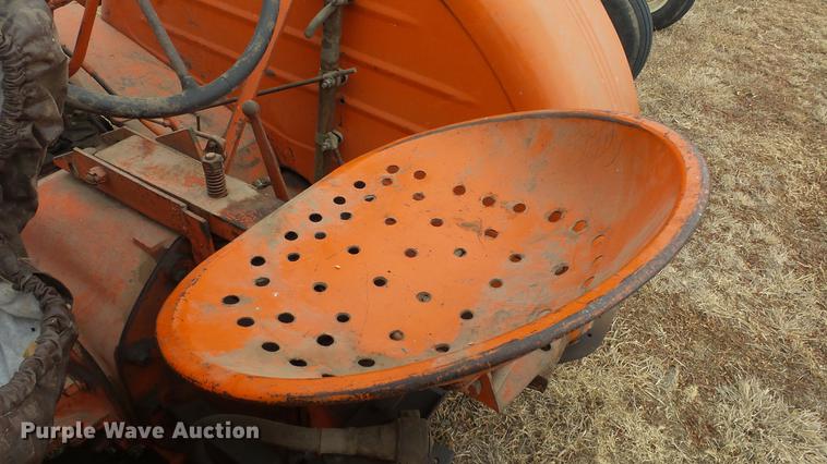 image for item DC2410 Case D tractor