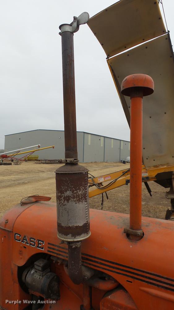 image for item DC2410 Case D tractor