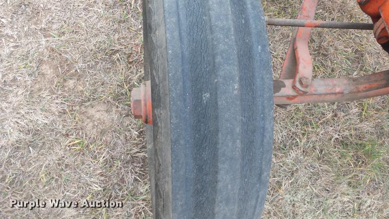 image for item DC2410 Case D tractor