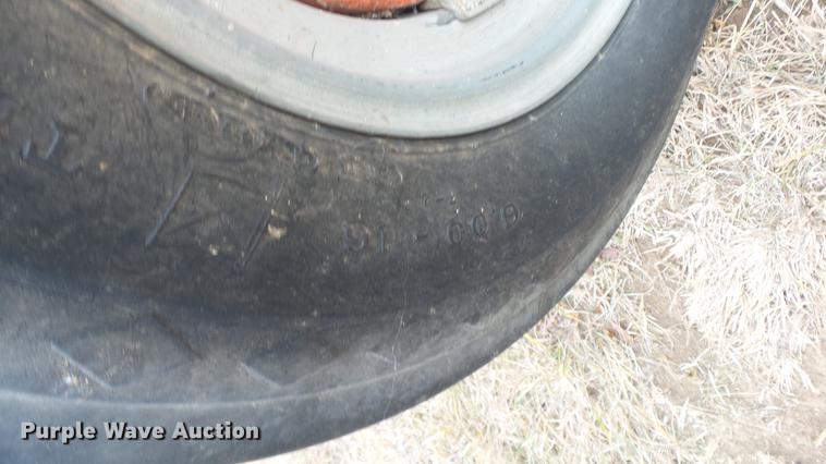 image for item DC2410 Case D tractor