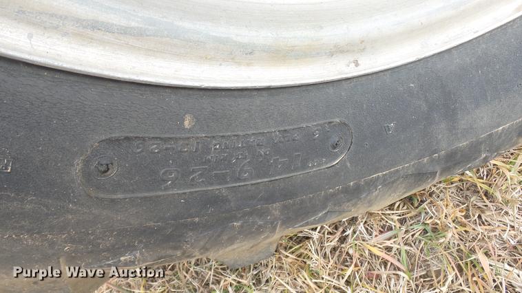 image for item DC2410 Case D tractor