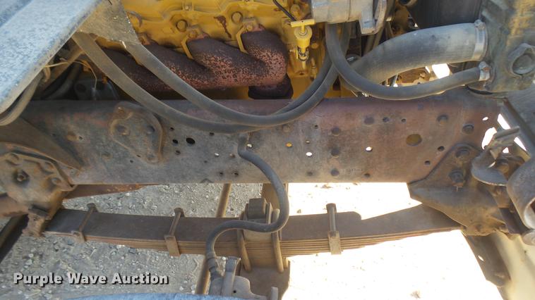 image for item DC2422 1982 Ford LNT8000 grain truck