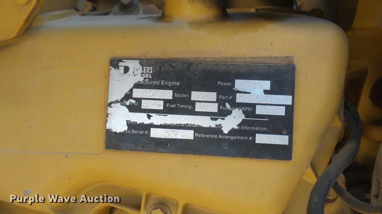 image for item DC2422 1982 Ford LNT8000 grain truck