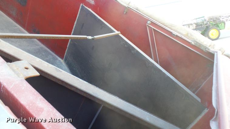 image for item DC2422 1982 Ford LNT8000 grain truck