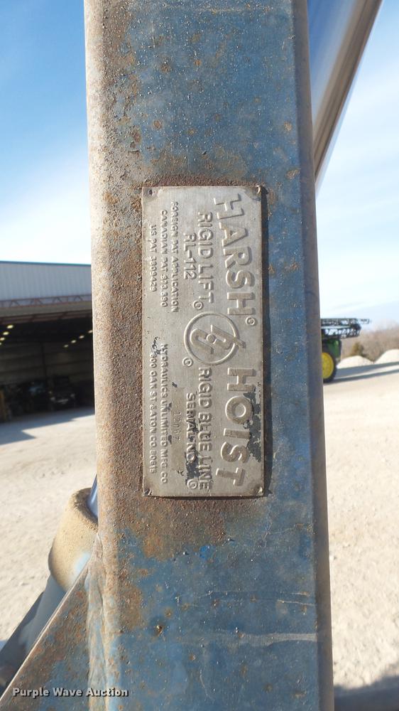 image for item DC2422 1982 Ford LNT8000 grain truck