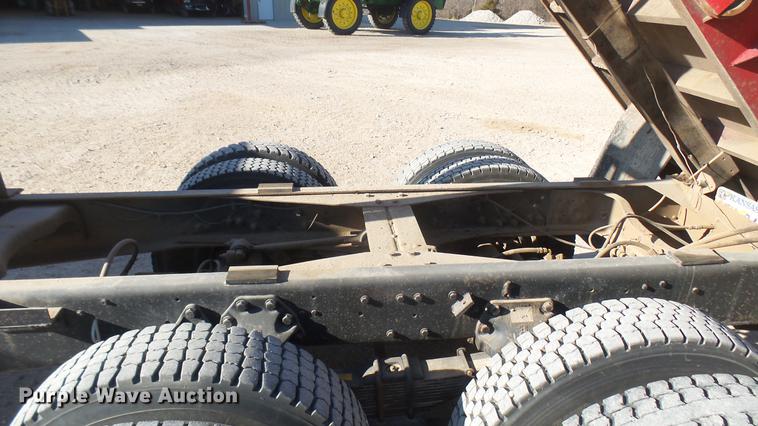 image for item DC2422 1982 Ford LNT8000 grain truck