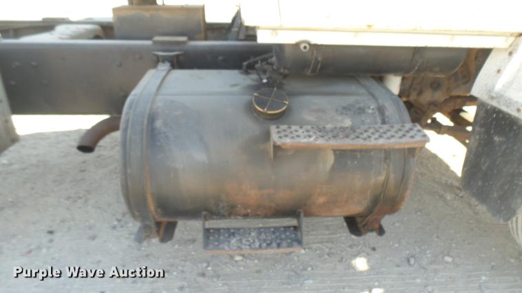 image for item DC2422 1982 Ford LNT8000 grain truck