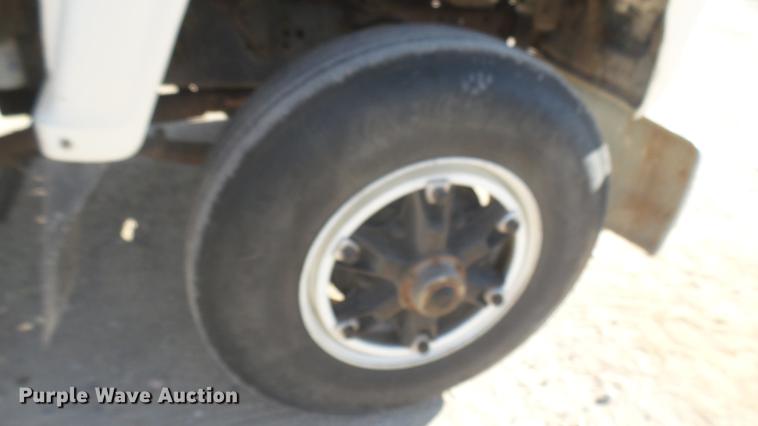 image for item DC2422 1982 Ford LNT8000 grain truck