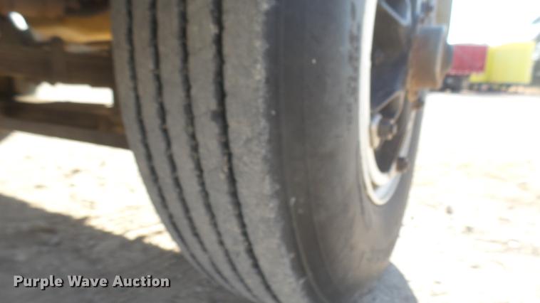 image for item DC2422 1982 Ford LNT8000 grain truck